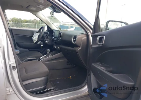 2024 Hyundai Venue Se z USA, uszkodzony, nr VIN KMHRB8A32RU306353